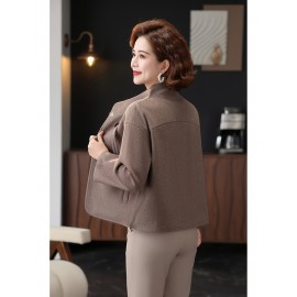 Women'S Stylish Jacket with Chinese Elements, Featuring Toggle Buttons, Hidden Pockets, Long Sleeves, a Small Stand Collar, And a Comfortable, Elegant Design That Enhances a Fair Complexion.